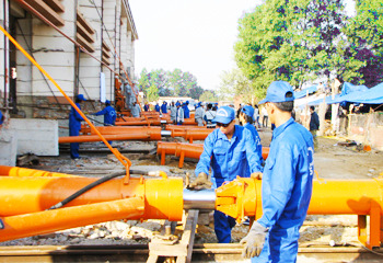 ⭐Dịch Chuyển, Di Dời Nhà Nguyên Căn Con rùa bằng thép trên đường ray lót tấm thép